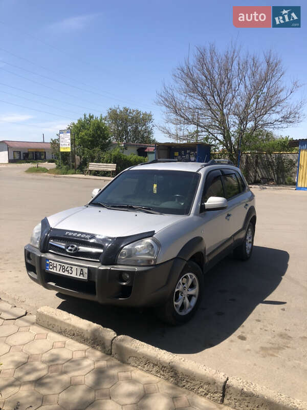 Внедорожник / Кроссовер Hyundai Tucson 2008 в 
