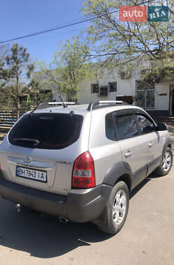 Внедорожник / Кроссовер Hyundai Tucson 2008 в 