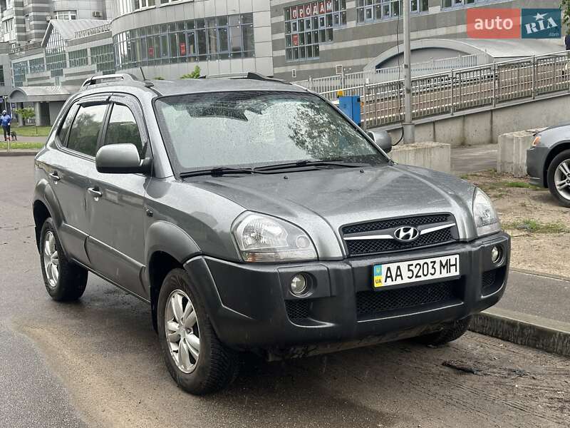Позашляховик / Кросовер Hyundai Tucson 2012 в Києві