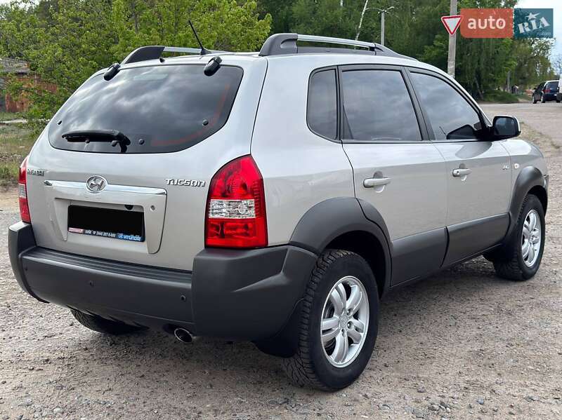 Позашляховик / Кросовер Hyundai Tucson 2009 в Охтирці