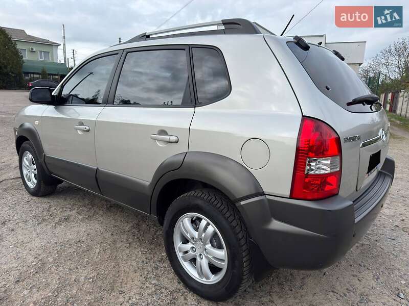 Позашляховик / Кросовер Hyundai Tucson 2009 в Охтирці