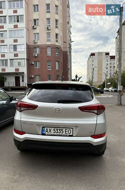 Внедорожник / Кроссовер Hyundai Tucson 2017 в 
