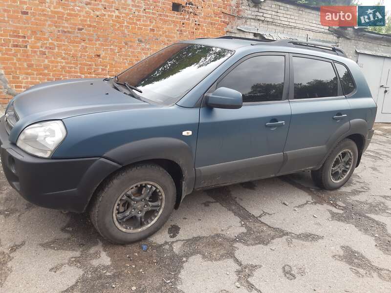 Внедорожник / Кроссовер Hyundai Tucson 2007 в 