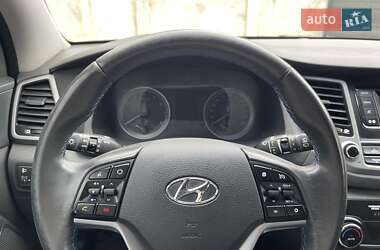Позашляховик / Кросовер Hyundai Tucson 2016 в 