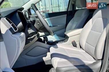 Позашляховик / Кросовер Hyundai Tucson 2021 в 