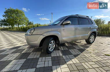Внедорожник / Кроссовер Hyundai Tucson 2006 в 