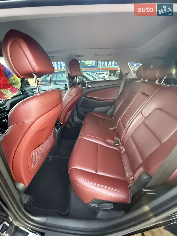 Позашляховик / Кросовер Hyundai Tucson 2017 в Львові
