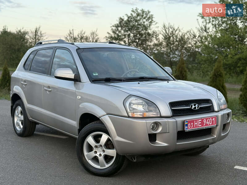 Внедорожник / Кроссовер Hyundai Tucson 2006 в 