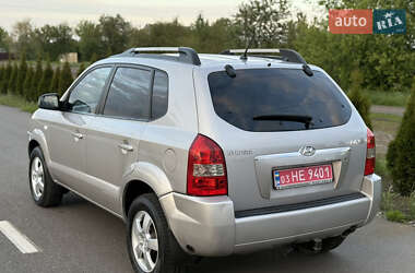 Внедорожник / Кроссовер Hyundai Tucson 2006 в 