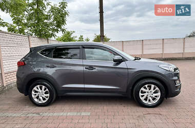Внедорожник / Кроссовер Hyundai Tucson 2019 в 
