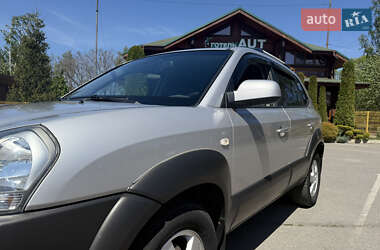Внедорожник / Кроссовер Hyundai Tucson 2005 в 