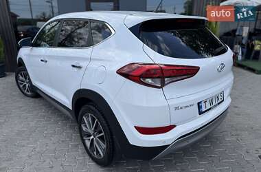 Внедорожник / Кроссовер Hyundai Tucson 2017 в 