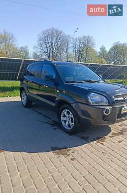 Внедорожник / Кроссовер Hyundai Tucson 2009 в 