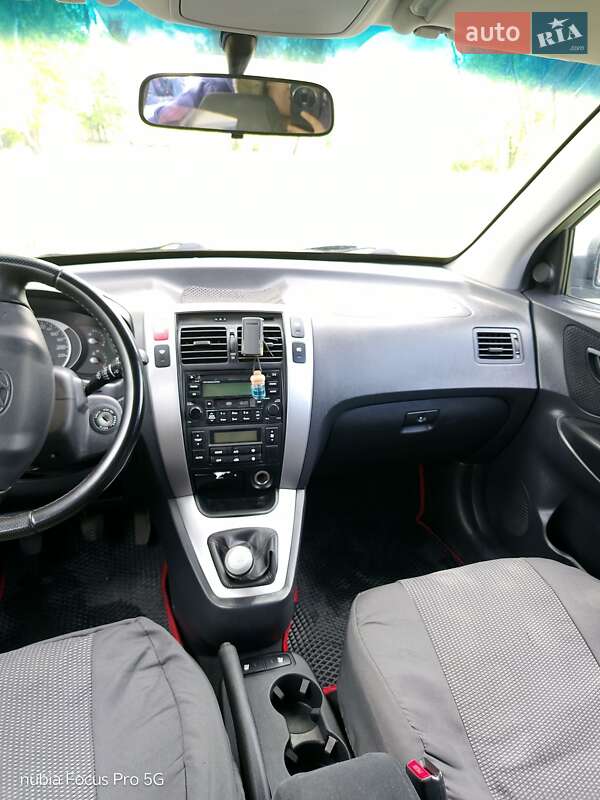 Внедорожник / Кроссовер Hyundai Tucson 2008 в Шостке