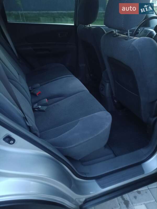 Позашляховик / Кросовер Hyundai Tucson 2006 в Києві