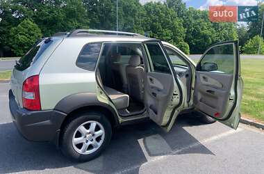 Позашляховик / Кросовер Hyundai Tucson 2005 в 