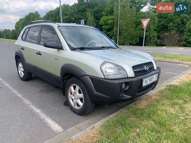 Позашляховик / Кросовер Hyundai Tucson 2005 в 