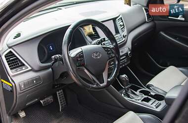 Позашляховик / Кросовер Hyundai Tucson 2015 в 