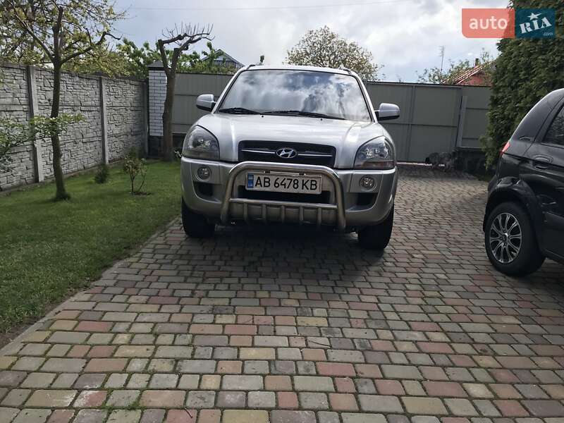 Внедорожник / Кроссовер Hyundai Tucson 2008 в 