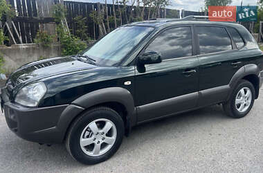 Внедорожник / Кроссовер Hyundai Tucson 2008 в 