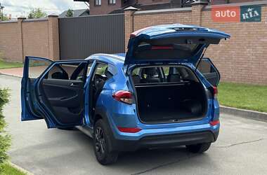 Позашляховик / Кросовер Hyundai Tucson 2017 в 