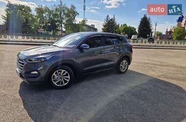 Позашляховик / Кросовер Hyundai Tucson 2016 в 