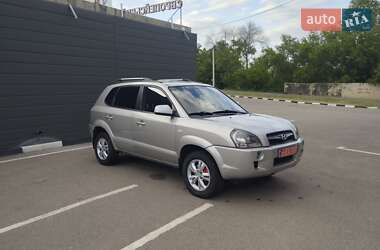 Внедорожник / Кроссовер Hyundai Tucson 2010 в 