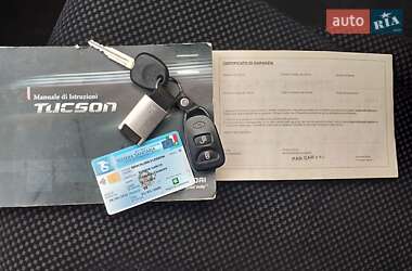 Внедорожник / Кроссовер Hyundai Tucson 2010 в 
