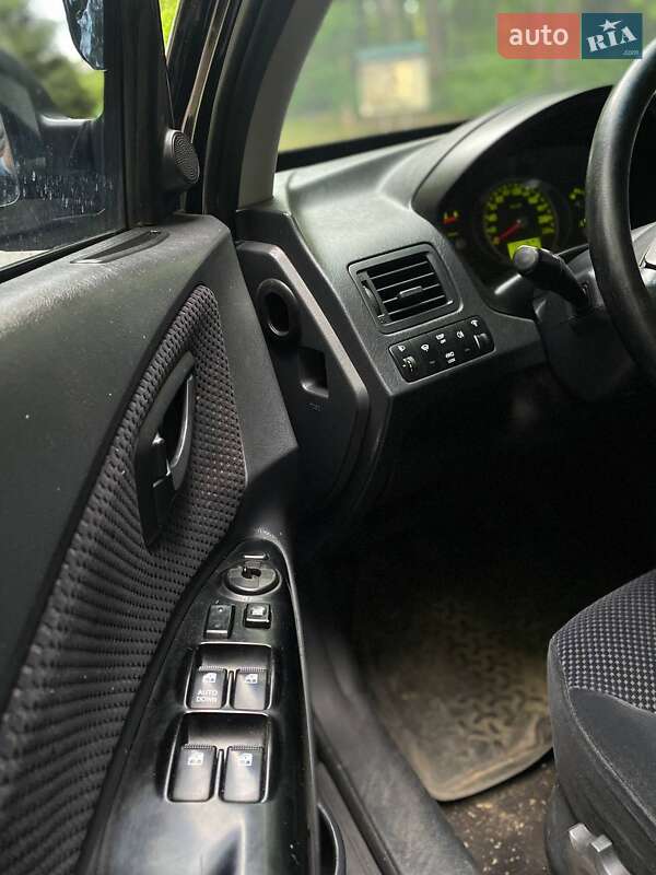 Позашляховик / Кросовер Hyundai Tucson 2008 в Путивлі