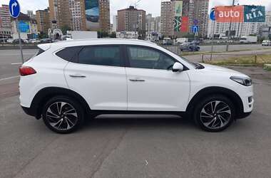 Внедорожник / Кроссовер Hyundai Tucson 2018 в 