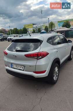 Внедорожник / Кроссовер Hyundai Tucson 2015 в 