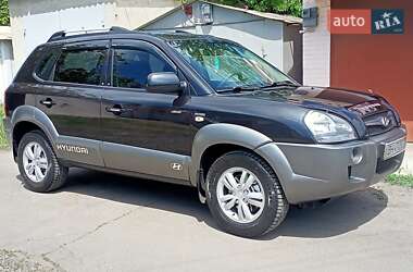 Позашляховик / Кросовер Hyundai Tucson 2012 в 