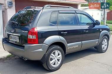 Позашляховик / Кросовер Hyundai Tucson 2012 в 