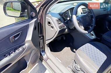Позашляховик / Кросовер Hyundai Tucson 2012 в 
