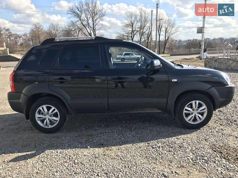 Внедорожник / Кроссовер Hyundai Tucson 2011 в Сквире