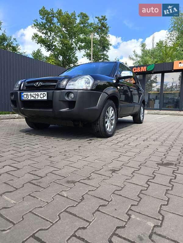 Позашляховик / Кросовер Hyundai Tucson 2006 в 
