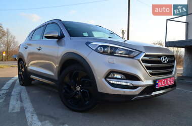 Внедорожник / Кроссовер Hyundai Tucson 2016 в 