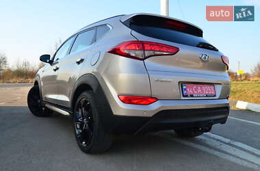 Внедорожник / Кроссовер Hyundai Tucson 2016 в 
