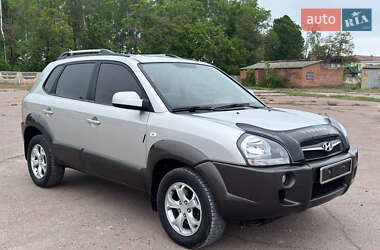Внедорожник / Кроссовер Hyundai Tucson 2010 в 