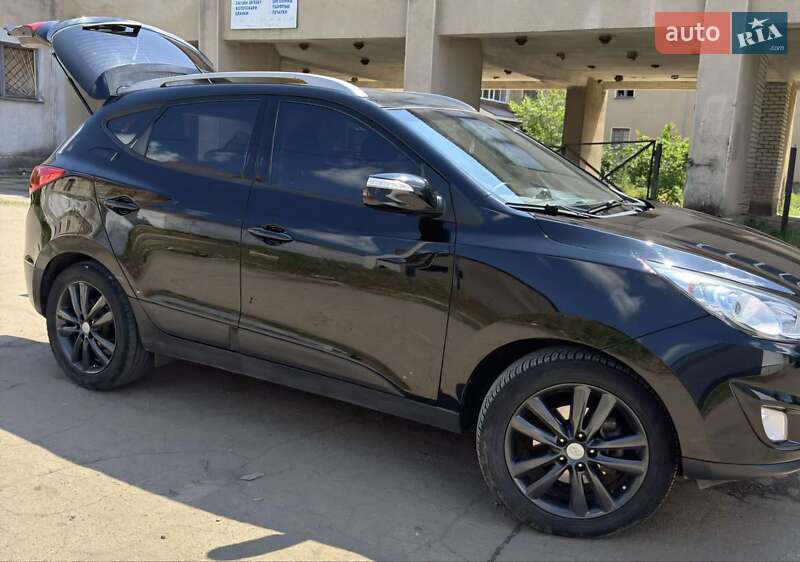 Позашляховик / Кросовер Hyundai Tucson 2011 в Снігурівці