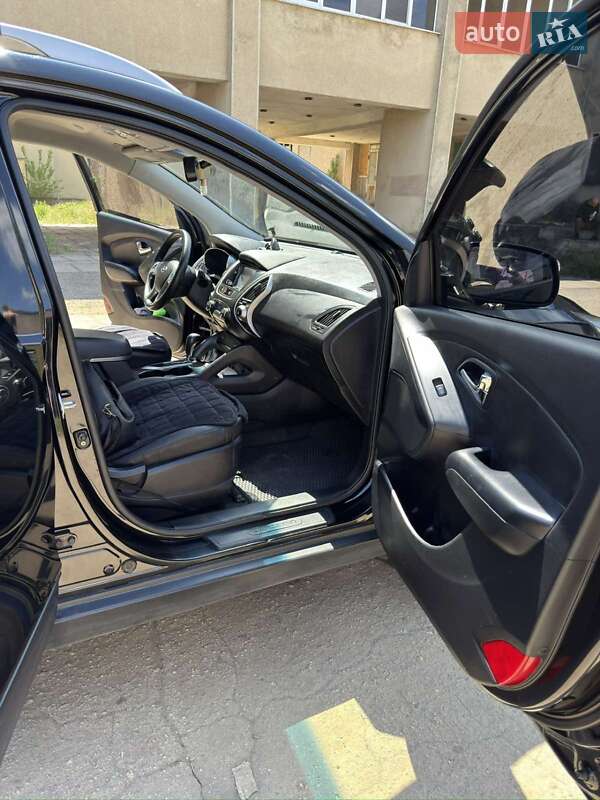 Позашляховик / Кросовер Hyundai Tucson 2011 в Снігурівці