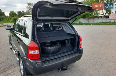 Внедорожник / Кроссовер Hyundai Tucson 2006 в 