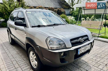 Внедорожник / Кроссовер Hyundai Tucson 2006 в 