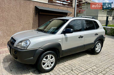Внедорожник / Кроссовер Hyundai Tucson 2006 в 