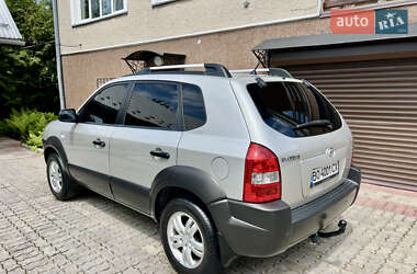 Внедорожник / Кроссовер Hyundai Tucson 2006 в 