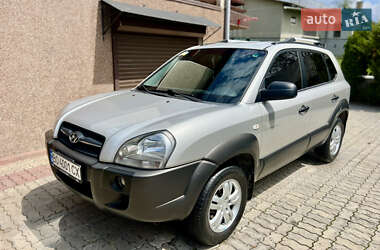 Внедорожник / Кроссовер Hyundai Tucson 2006 в 