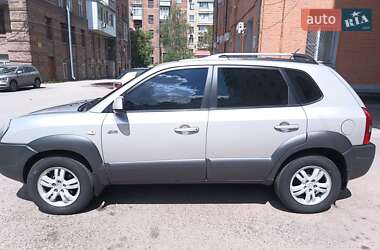 Внедорожник / Кроссовер Hyundai Tucson 2007 в 