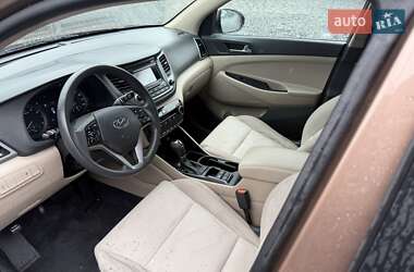 Позашляховик / Кросовер Hyundai Tucson 2017 в 