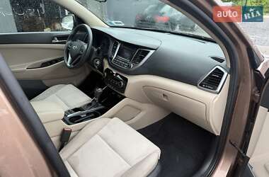 Позашляховик / Кросовер Hyundai Tucson 2017 в 