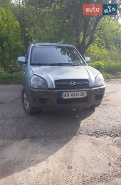 Позашляховик / Кросовер Hyundai Tucson 2006 в 